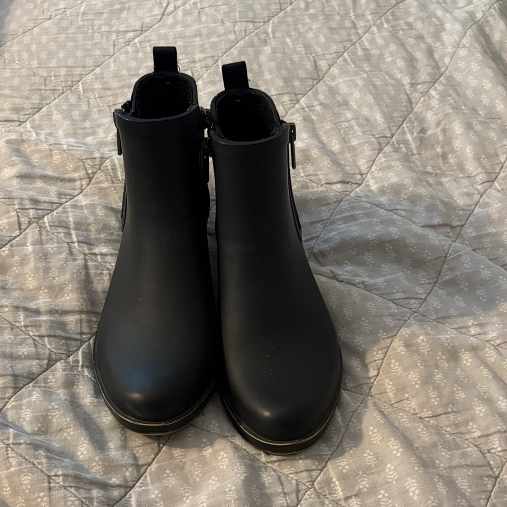 Lucky Brand Black Ankle Rain Boots